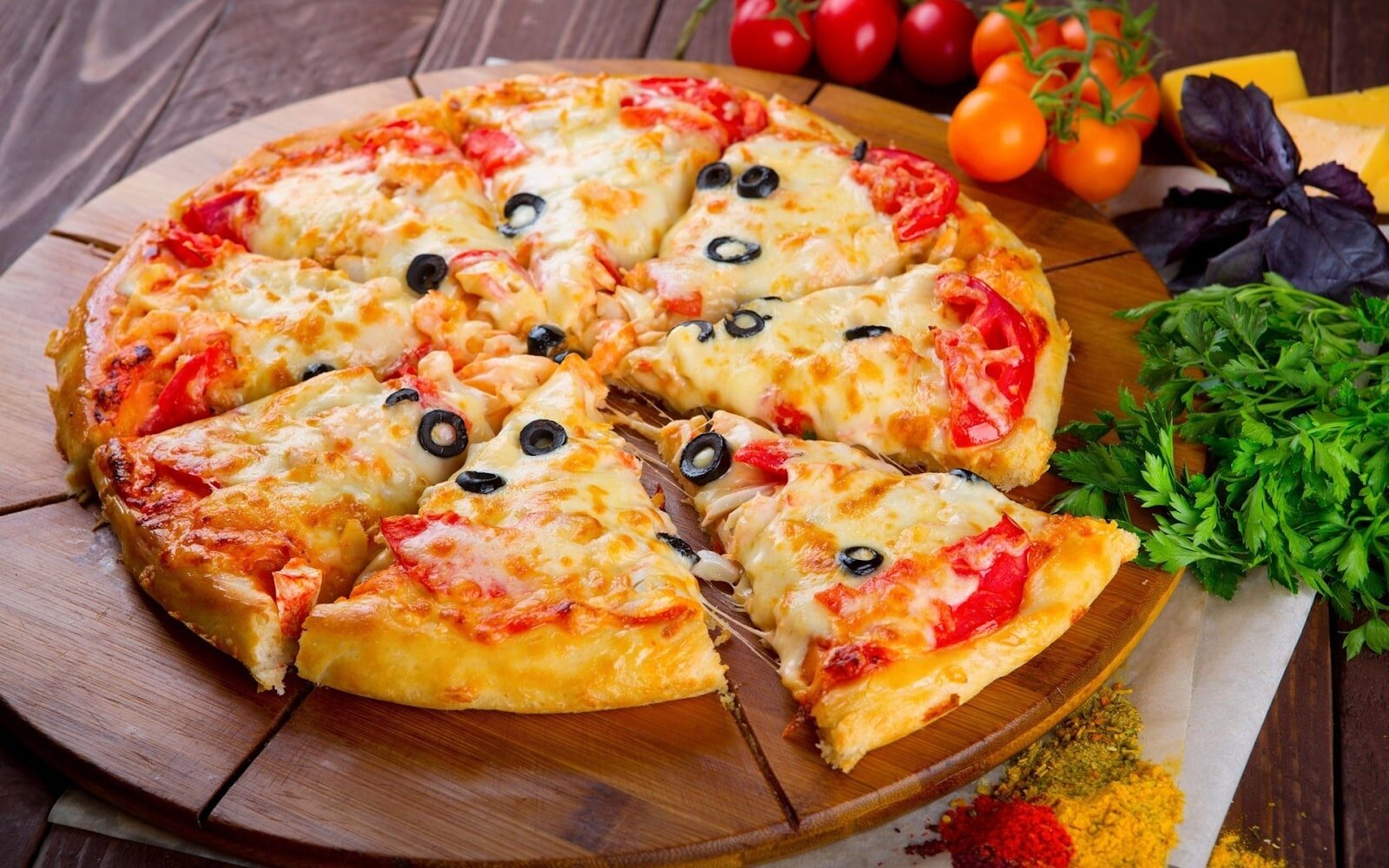 Hình ảnh minh họa một chiếc bánh pizza